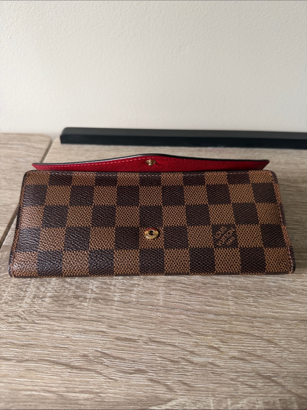 Authentic Louis Vuitton Sarah Wallett - Picture 4 of 7